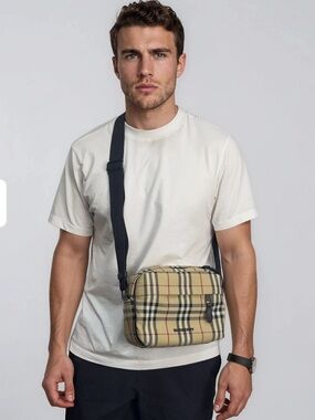 NWT Burberry Unisex Messenger Crossbody Paddy bag Archive Beige Vintage-check